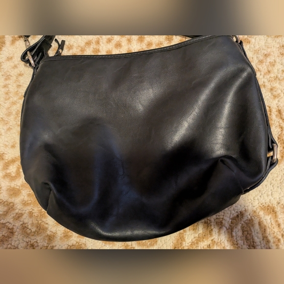 Rosetti Classic Black Shoulder Bag - Picture 6 of 9